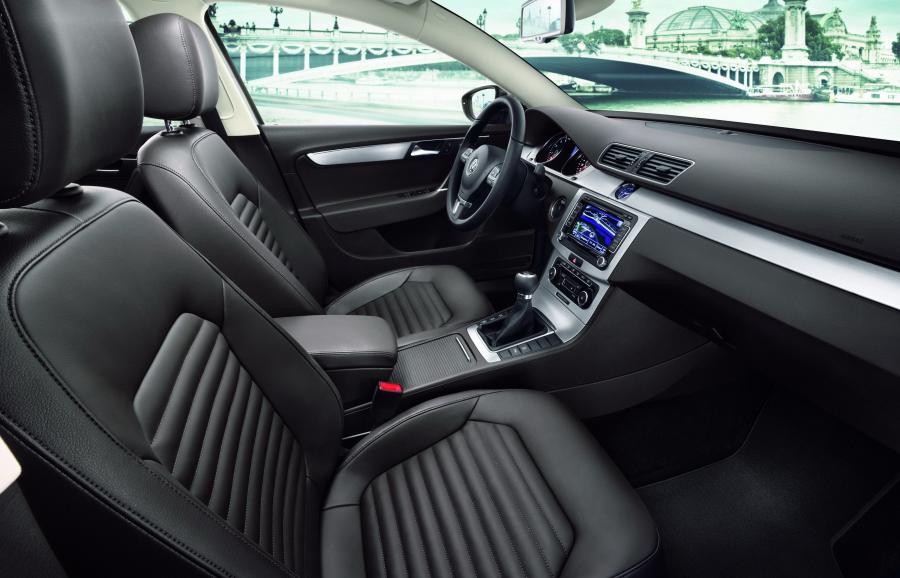  Volkswagen Passat 2010 года  (фото 26 из 37)